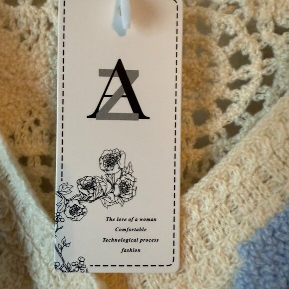 AZ Boutique Crochet Cardigan Sweater NWT - Large - Picture 4 of 4